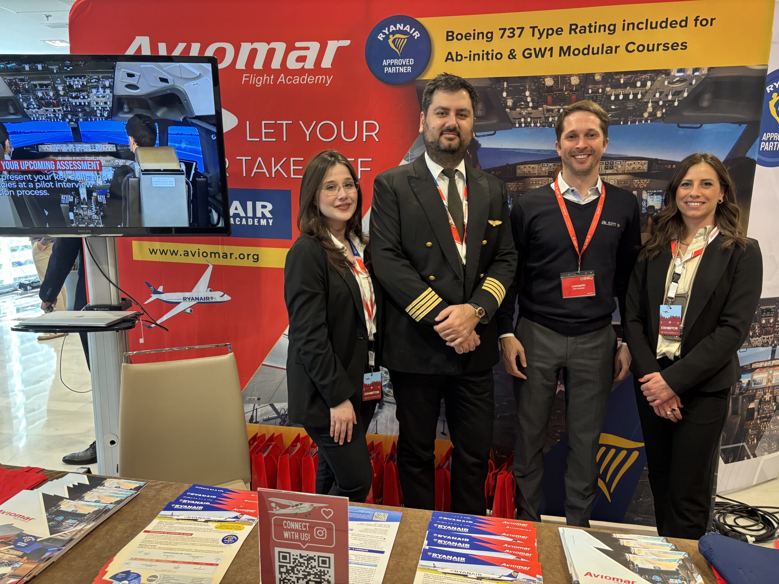 Aviomar Flight Academy strengthens Parma Training Centre with the ALSIM AL42 Simulator  – Le Loroux Bottereau, France