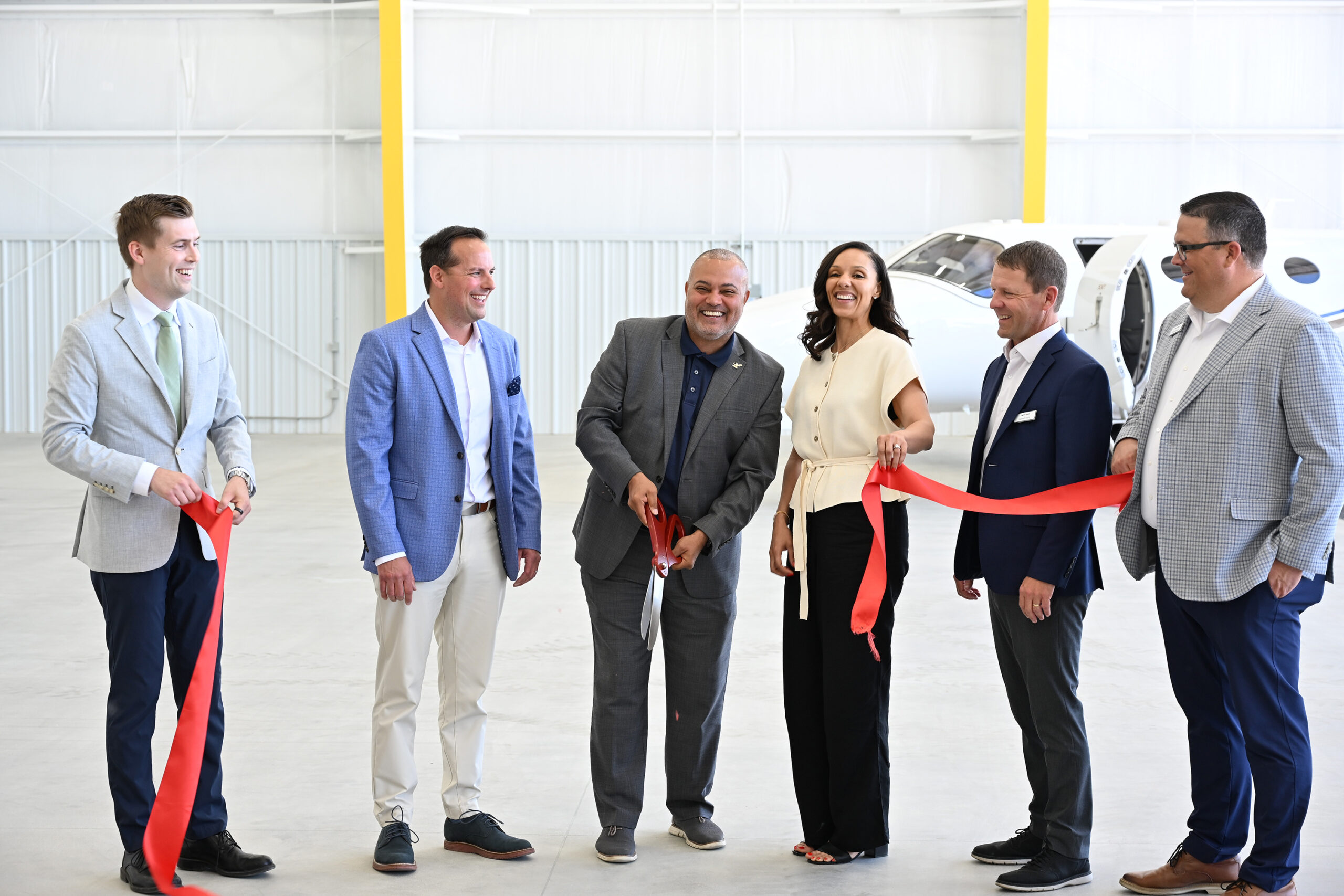 Avflight, City of Detroit Celebrate New FBO Facility at Detroit City Airport